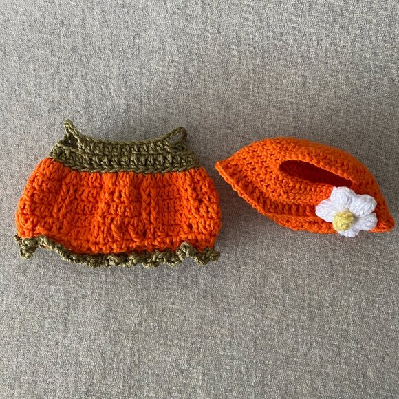 Handmade Crochet Autumnal Orange Green Outfit for 17cm Plush Doll 2-Piece Set - Picture 7 of 7